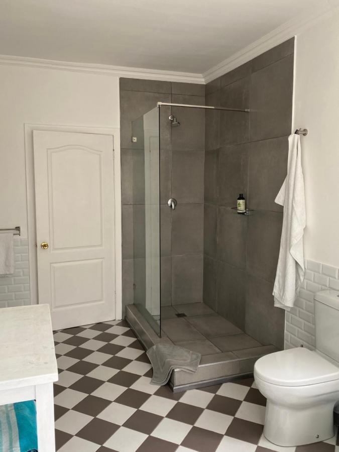 Ocean10 Guesthouse Fokváros Kültér fotó